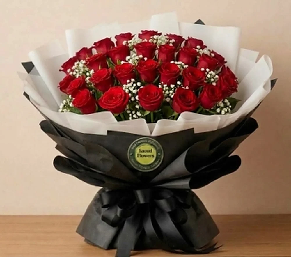 18 Super Red Roses