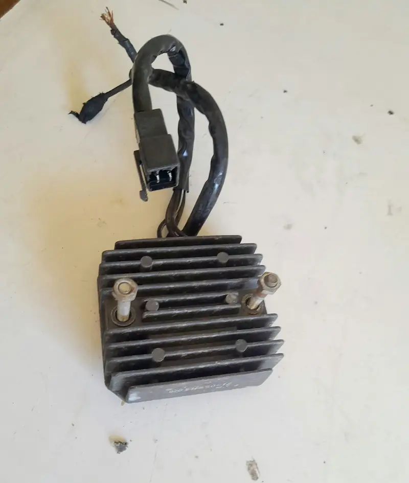 Regulator rectifier